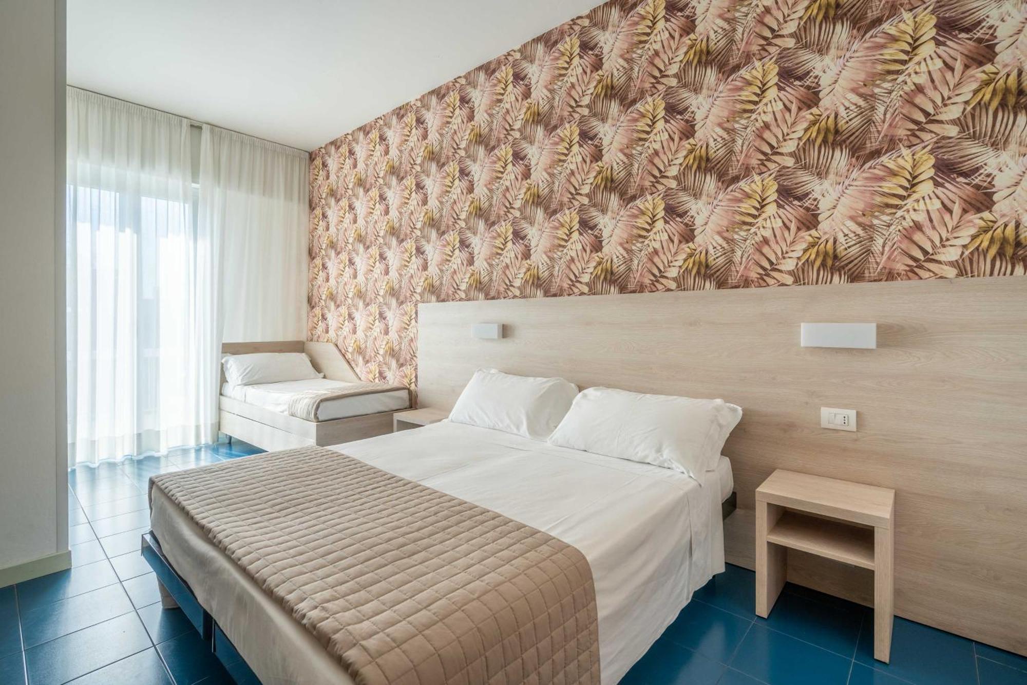 Lotus Hotel All Inclusive & Spiaggia Rimini Zewnętrze zdjęcie
