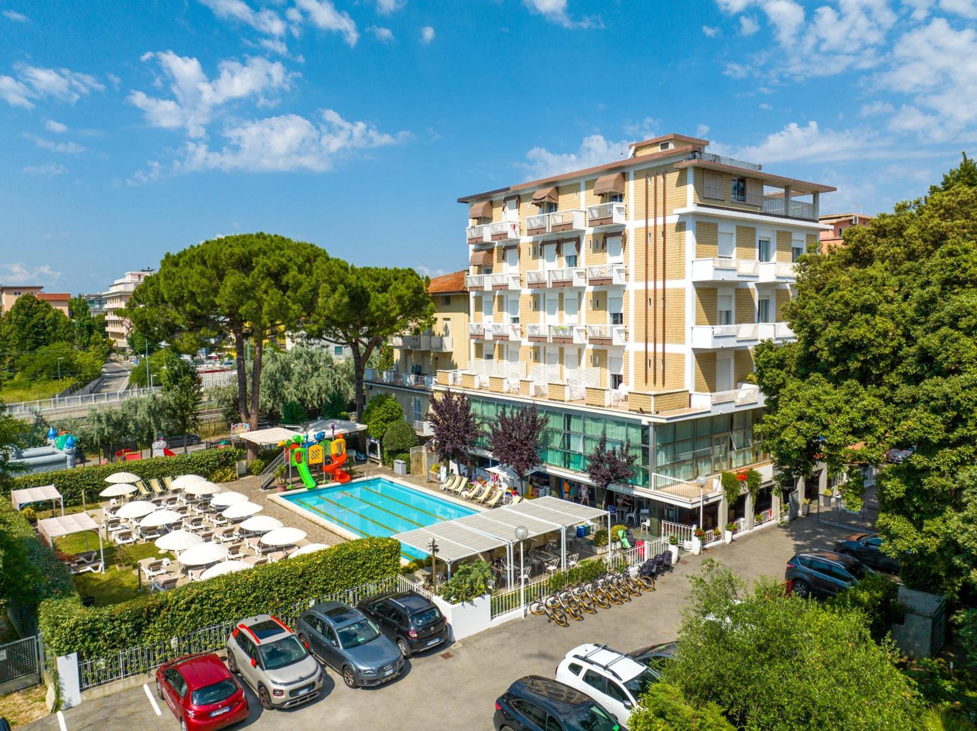 Lotus Hotel All Inclusive & Spiaggia Rimini Zewnętrze zdjęcie